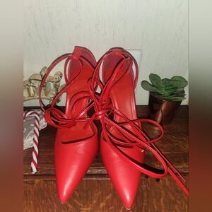Red Pumps